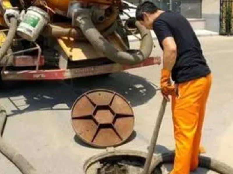 北京豐台區清理化糞池，抽糞抽污水吸糞車清掏污水井，管道(dào)疏通