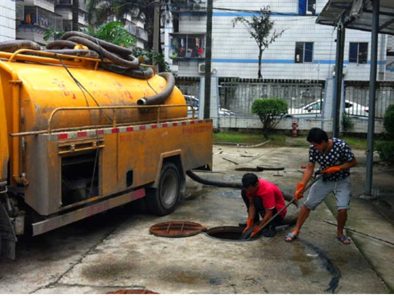 烏魯木齊清理化糞池電話 吸糞（污）車抽糞 管道(dào)疏通附近900米