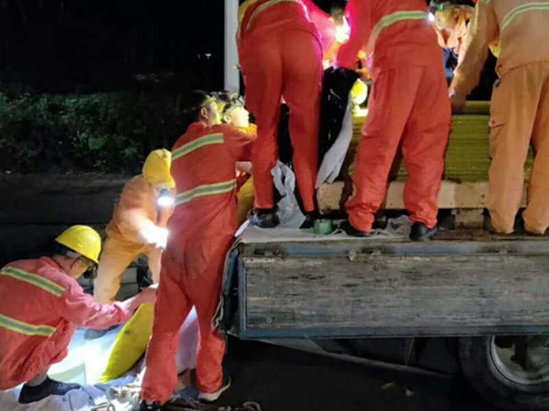 深圳福田荔枝公園疏通油池清理隔油池