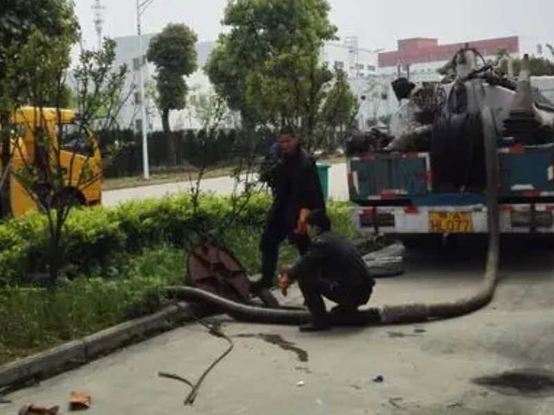 順義城區專業化糞池清理，管道(dào)疏通高壓清洗，抽糞清掏