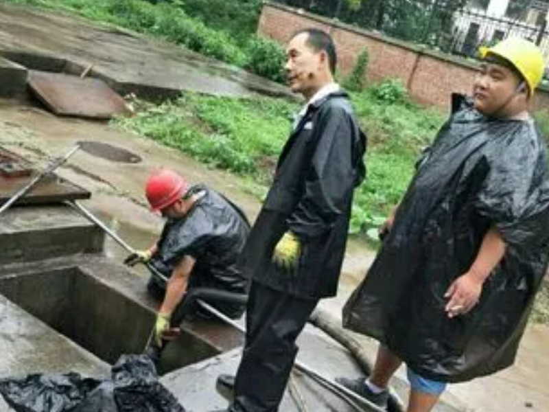 東莞疏通管道(dào),高壓車管道(dào)清洗,清理化糞池吸污抽糞