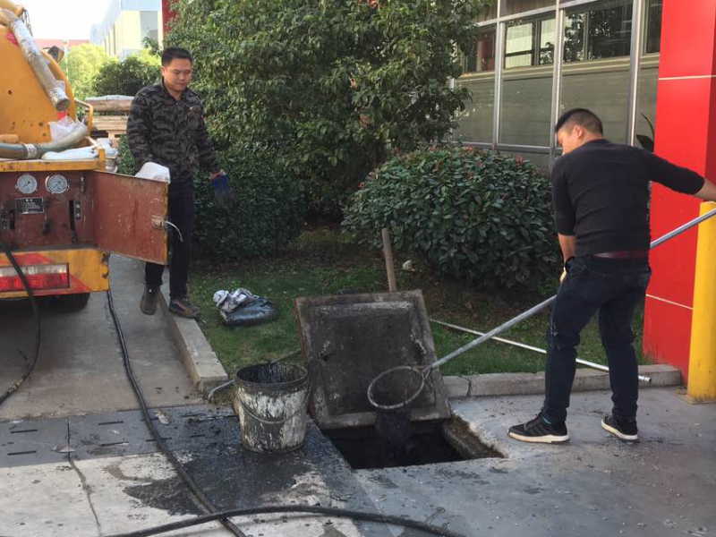 懷柔楊宋疏通管道(dào)高壓清洗 清理化糞池隔油池抽污水